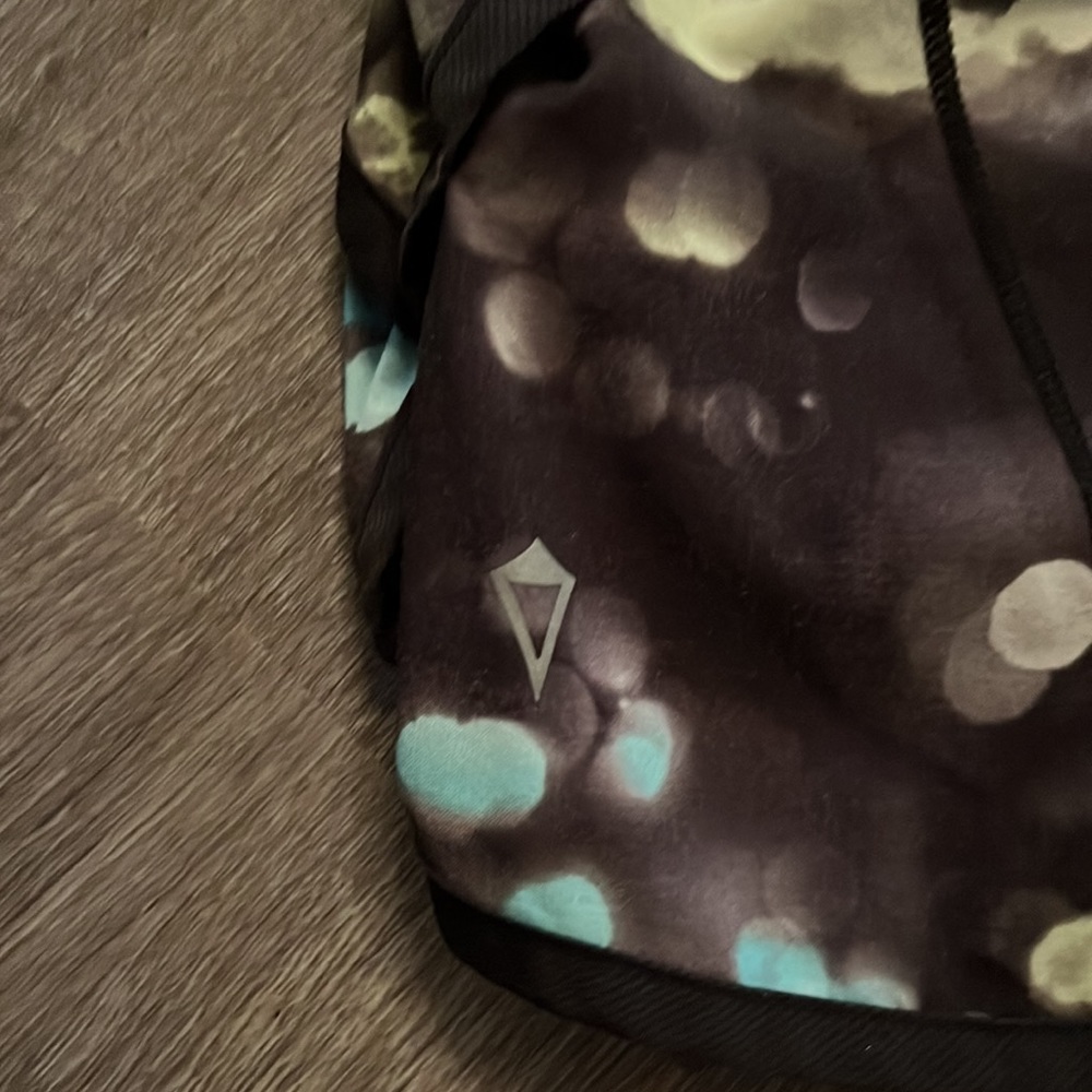 ivivva shorts - Picture 4 of 4